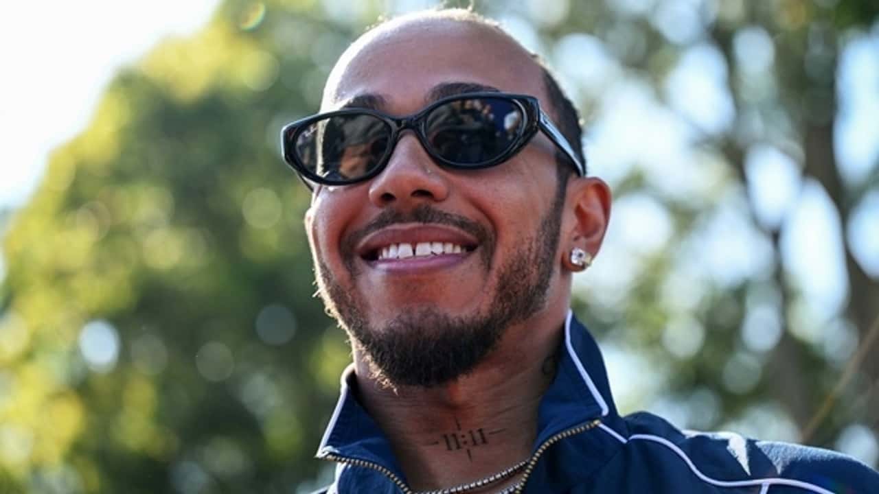 F1 - Hamilton revela otimismo para 2026: Minha versão de 2025 “desapareceu”