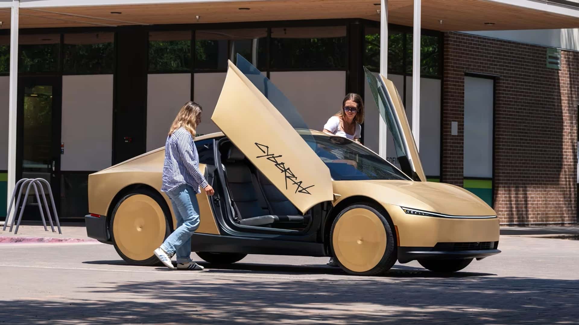Tesla Cybercab Bajo Investigación Federal por Ausencia de Volante y Pedales