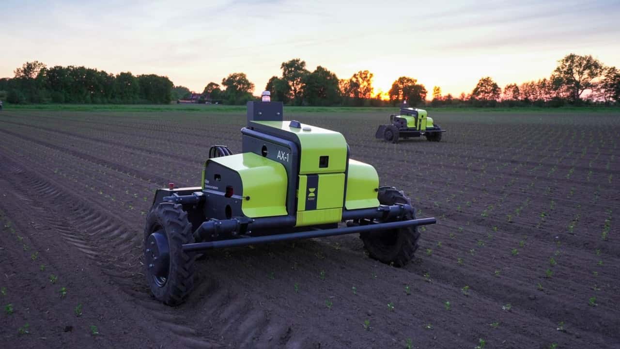kubota-porta-il-robot-ax-1-nella-rete-europea-66-macchine-in-campo-e-fino-al-95