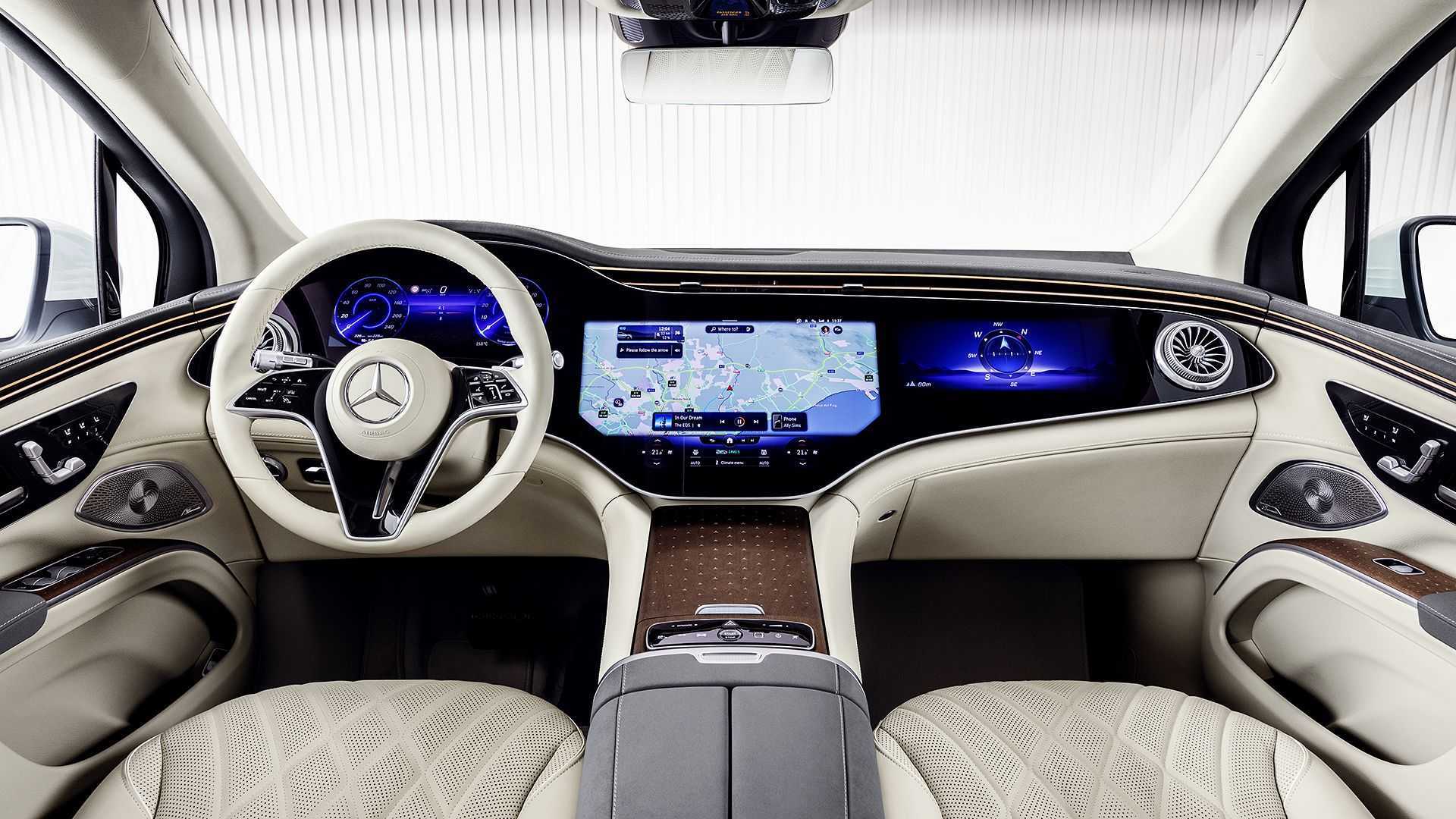 Mercedes Wants To Put Even More Screens Inside Its Cars   Mercedes Eqs Suv 