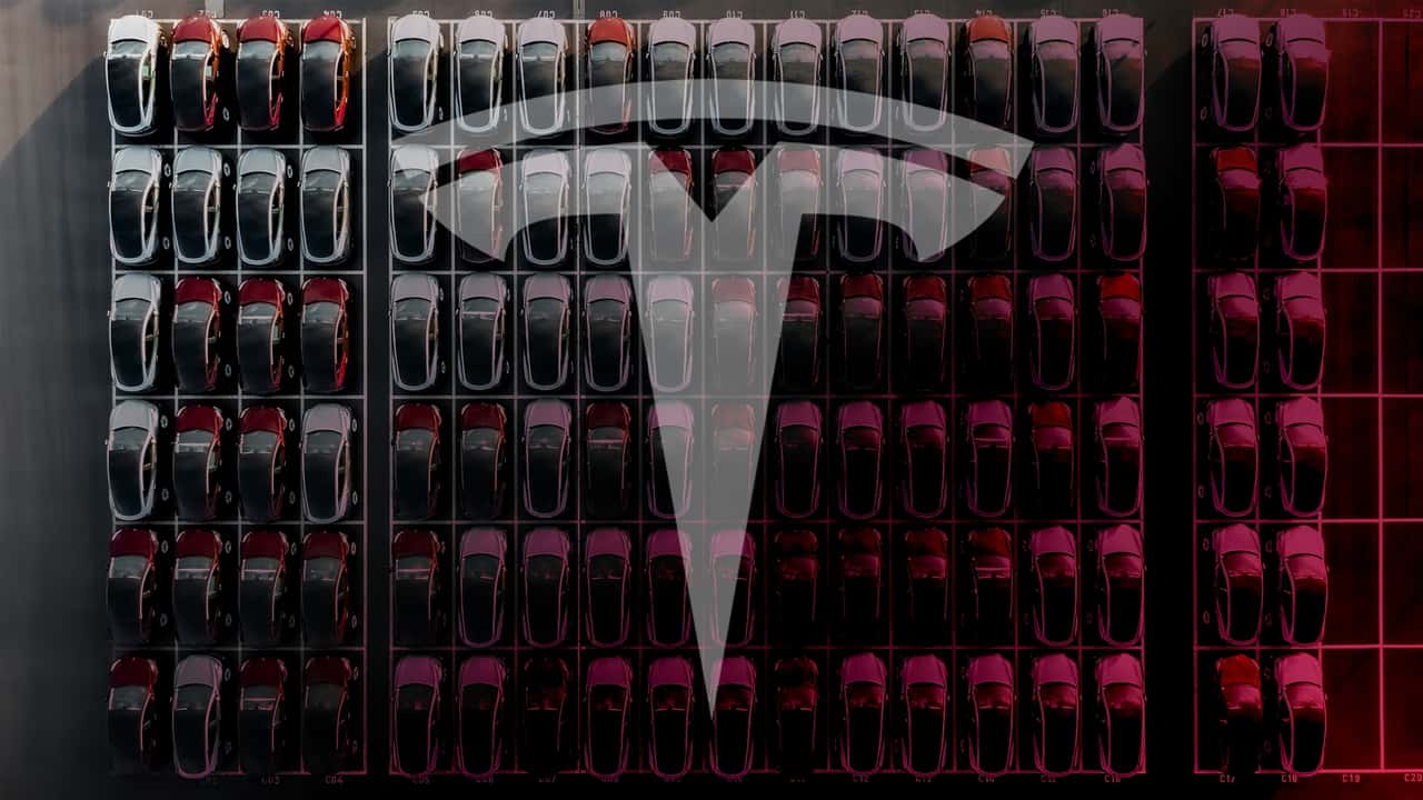 Tesla Lot Hero - Logo