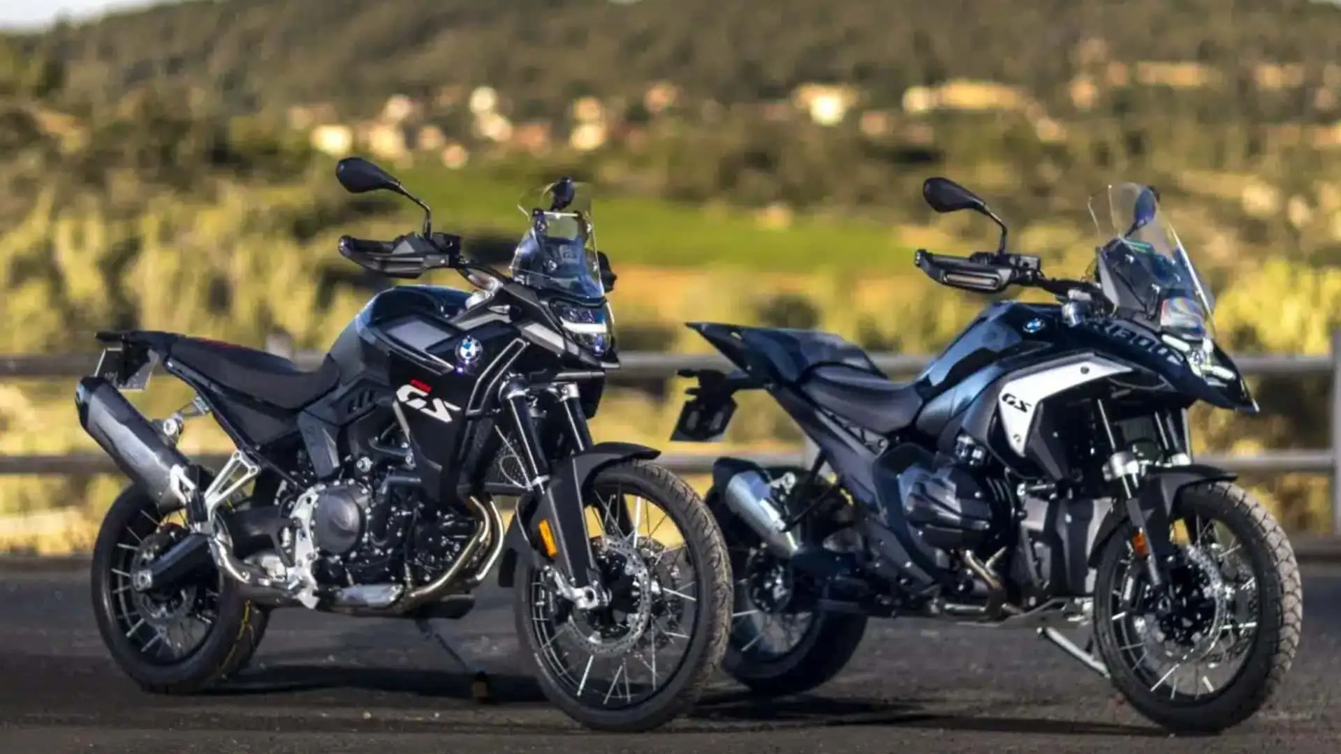 BMW 프랑스는 F 900 및 R 1300 GS의 다크 에디션을 제공합니다.