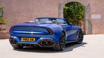 Aston Martin Vanquish Volante (2025) in Morpheus Blue