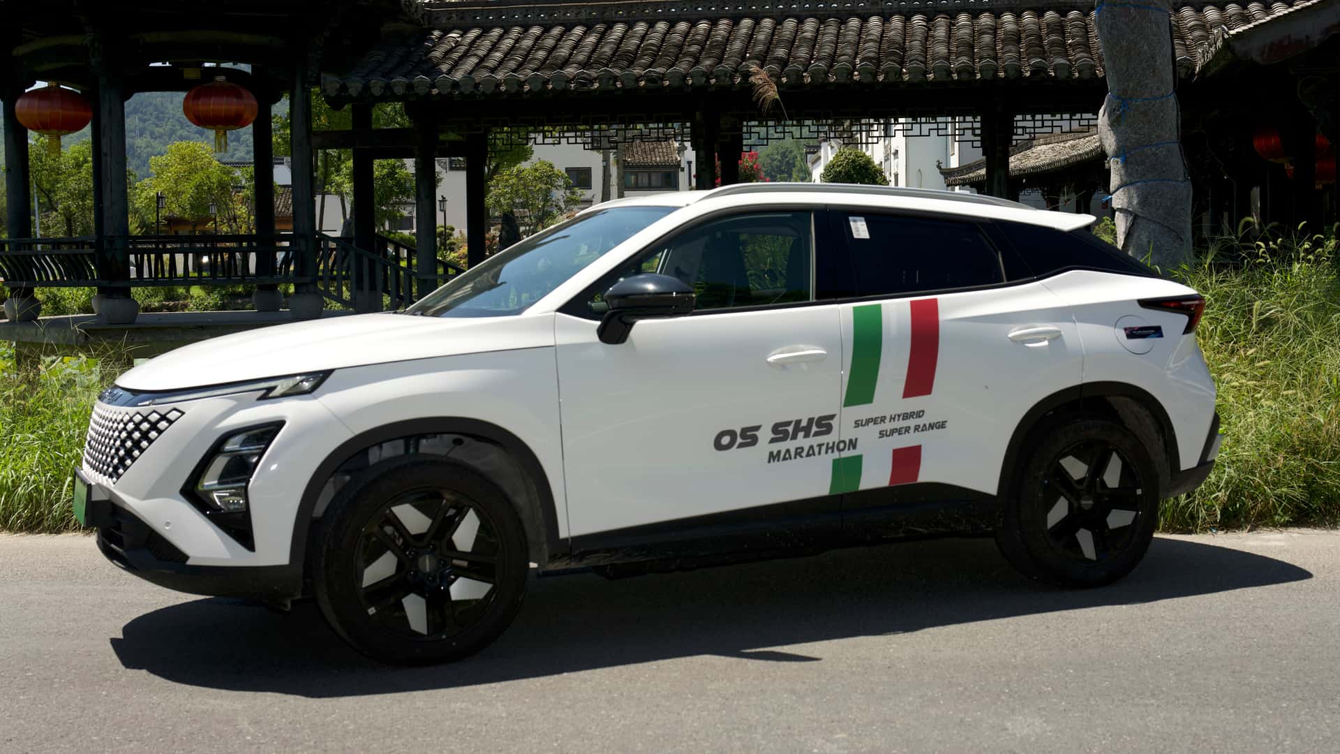 Imagen del artículo: Este Toyota híbrido recibe un baño de realidad del Omoda 5 SHS-S