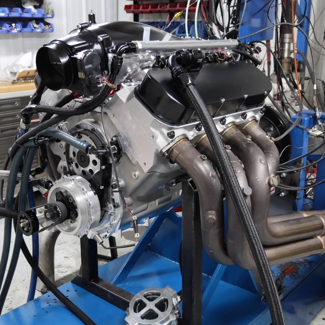 Listen to This 10-Liter V-8 Rev to the Moon on a Dyno