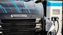 Freightliner eCascadia production version front end detail