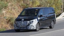 Makyajlı Mercedes-Benz EQV Casus Fotoğrafları