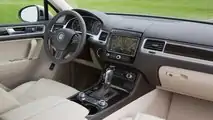 Volkswagen Touareg V8 TDI 2010, interni