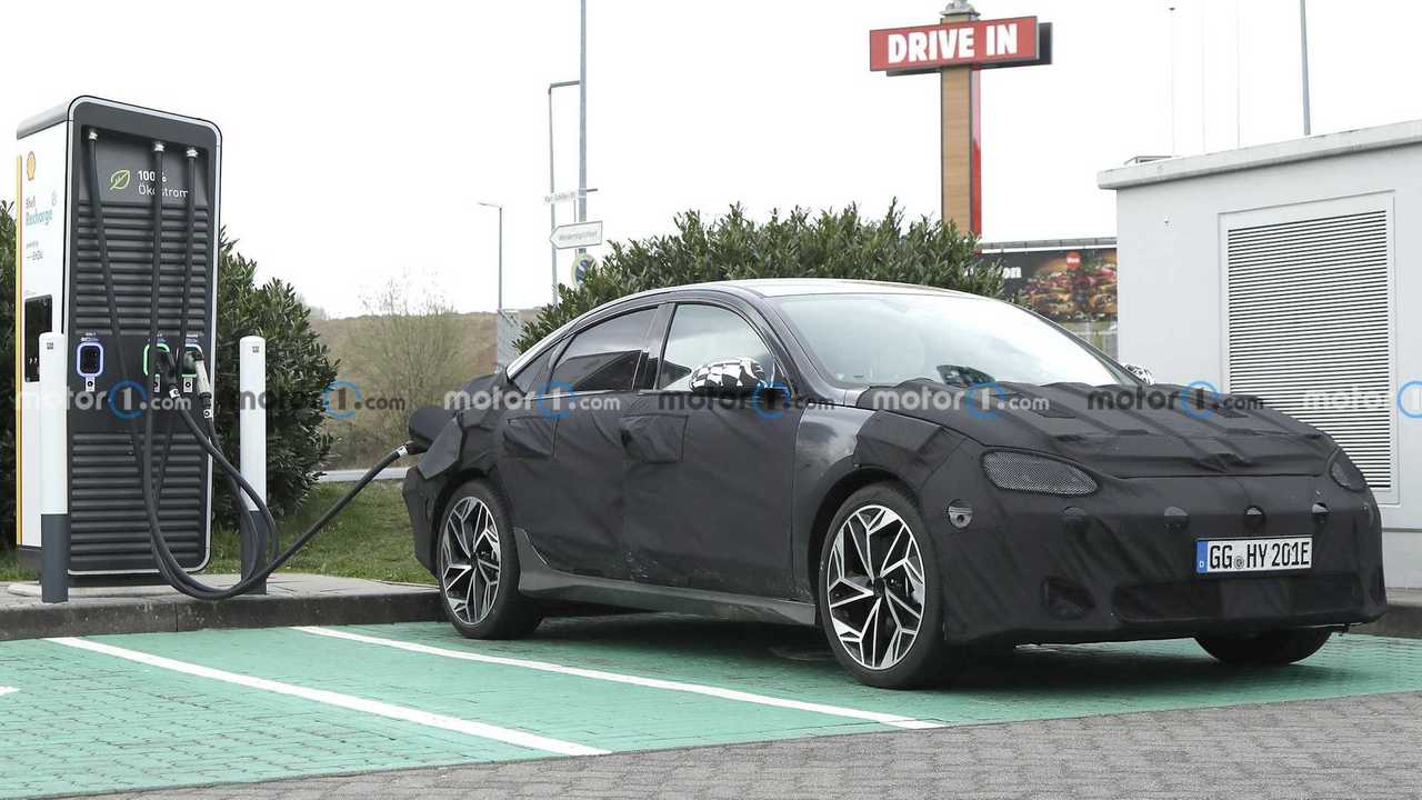 Nuove foto spia Hyundai Ioniq 6