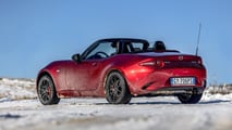 Mazda MX-5, la prova (di traverso) sulla neve