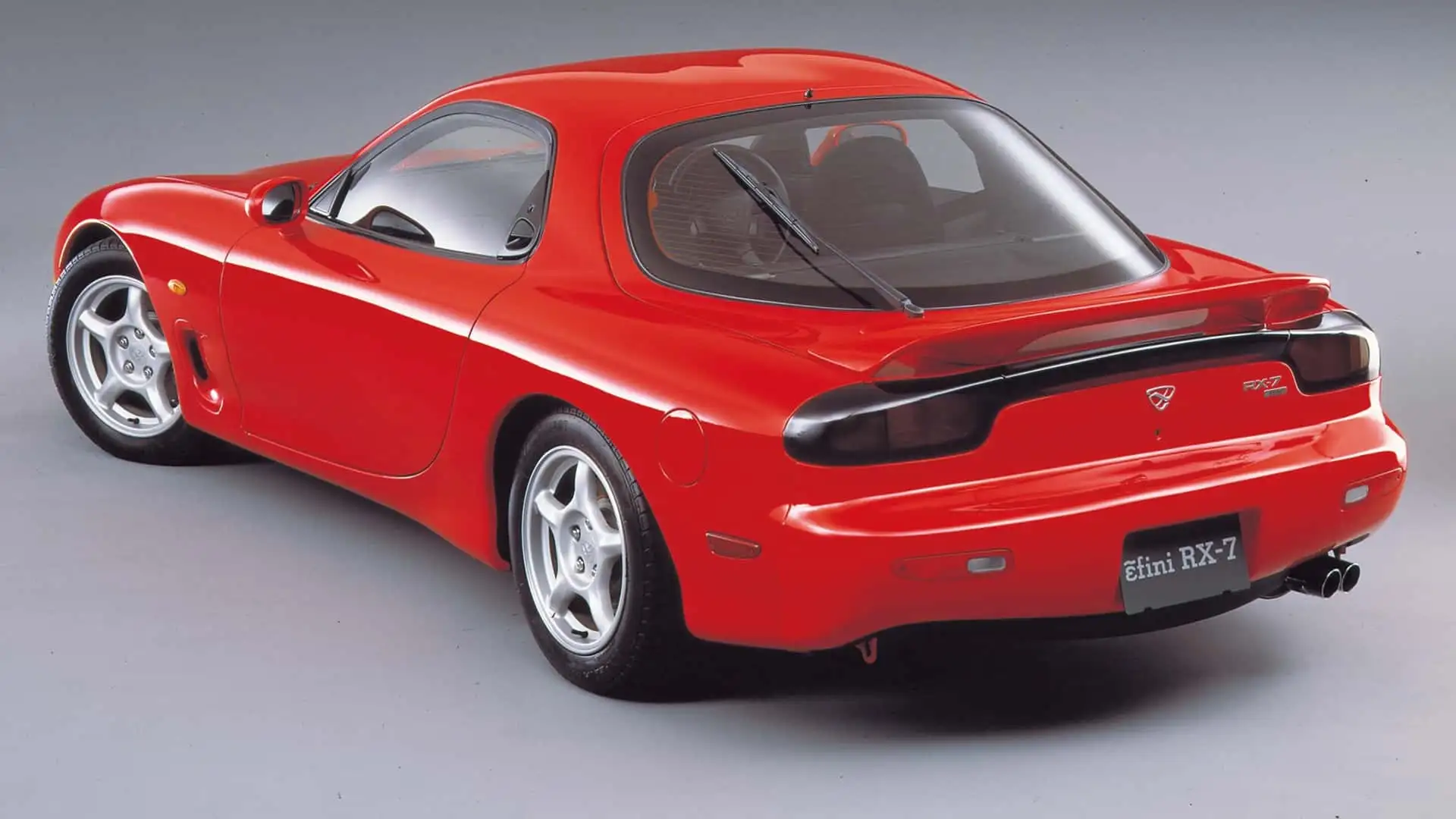 https://cdn.motor1.com/images/mgl/9mp4Am/s1/mazda-rx-7.webp