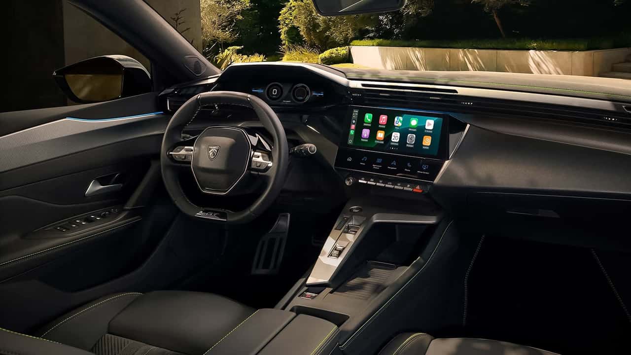 Peugeot 308, come cambiano interni e bagagliaio con il restyling