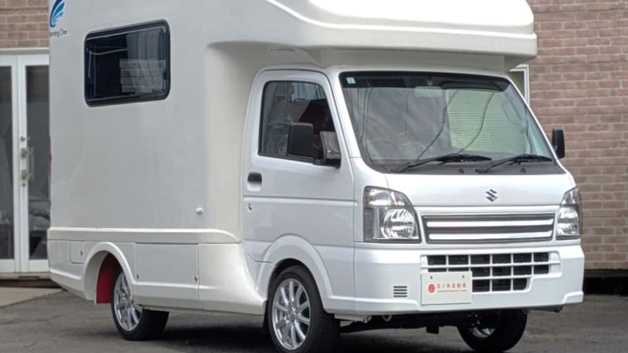 ¿Interesado en una camper diminuta? La Suzuki Carry japonesa es un 'gran' ejemplo