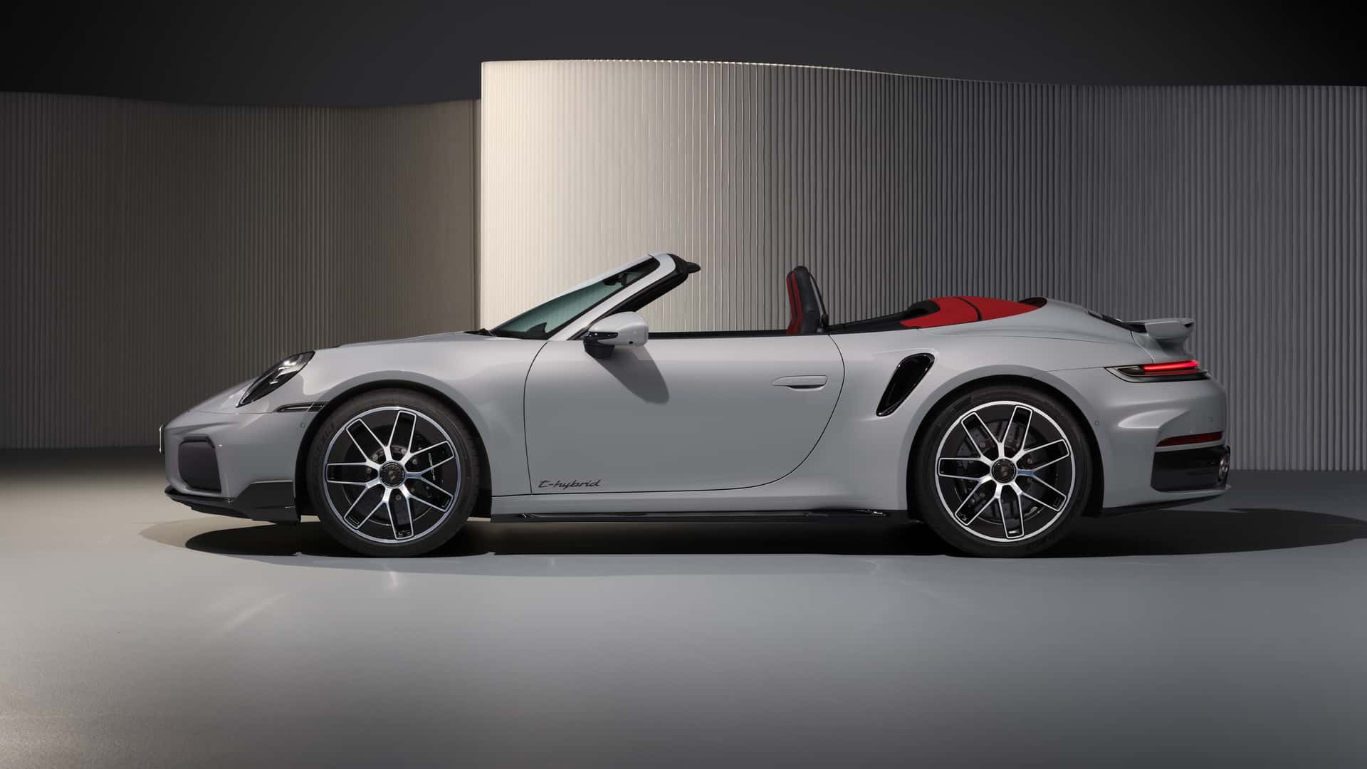 2026-porsche-911-turbo-s.jpg