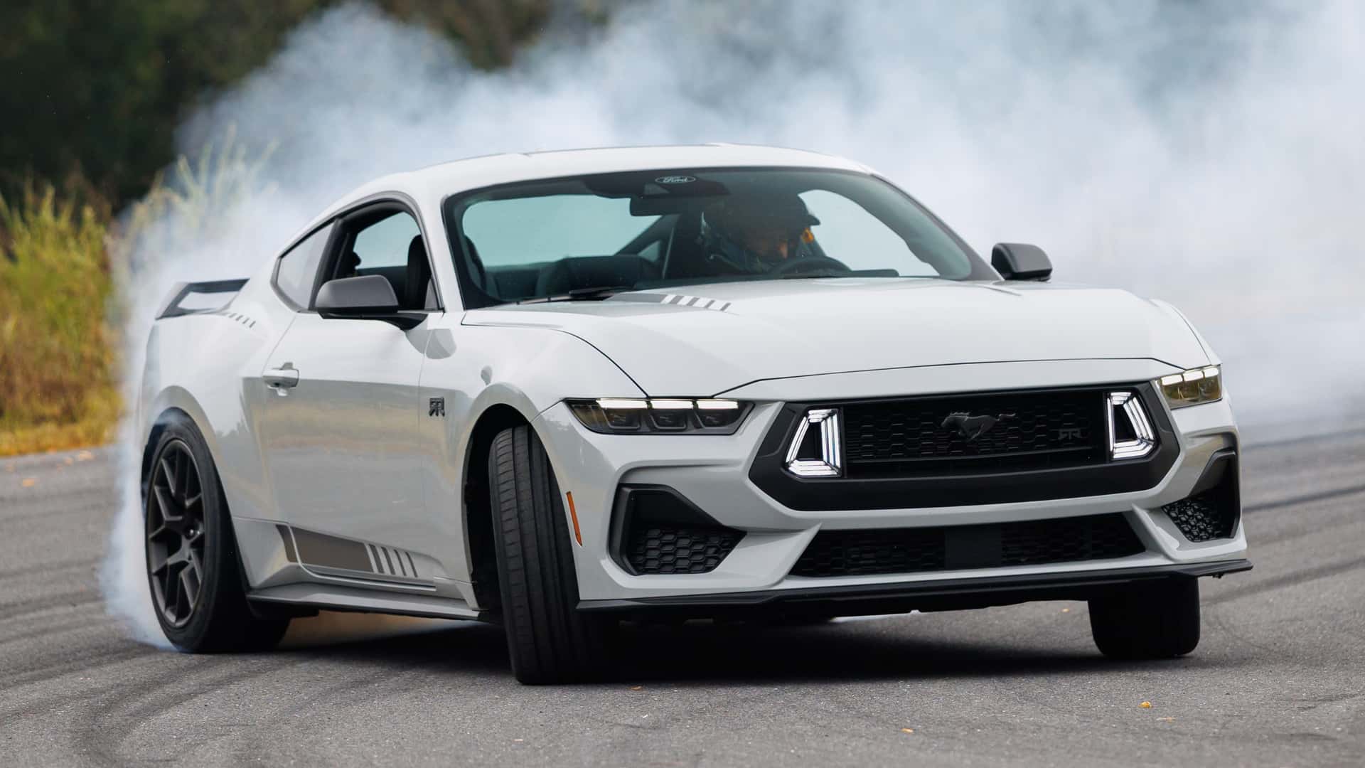 Paket Performa Baru Ford Mustang Ini adalah Impian Para Pengemudi Drift