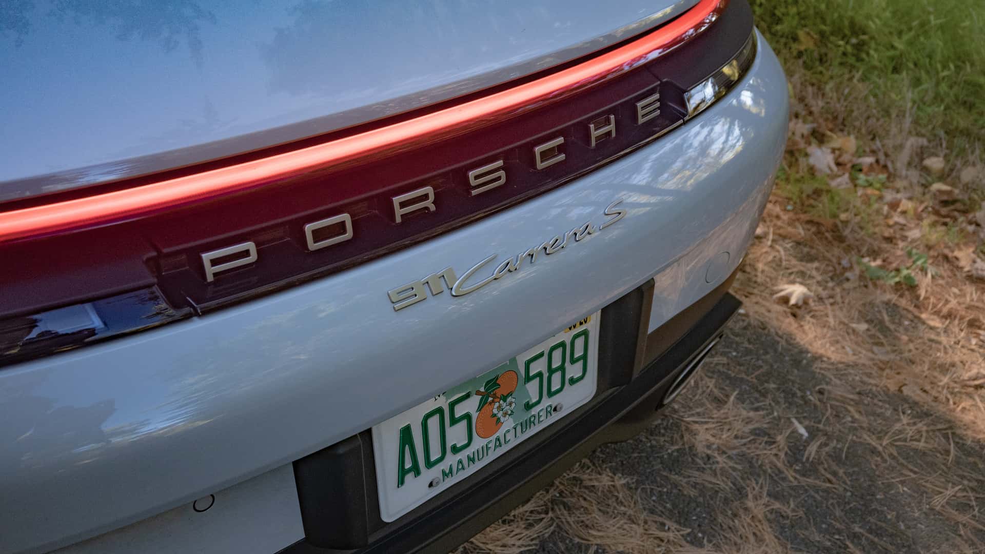 https://cdn.motor1.com/images/mgl/9mpEpm/s1/2025-porsche-911-carrera-s.jpg