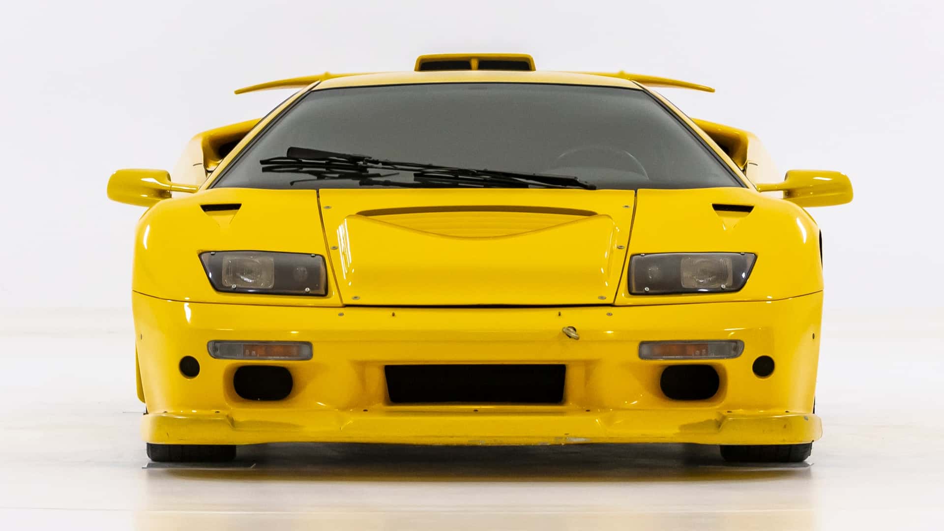 lamborghini-diablo-sv-with-w16-engine.jpg