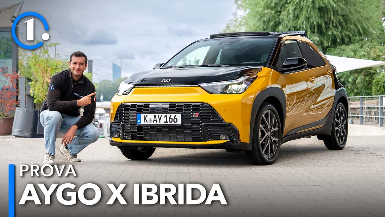 Toyota Aygo X ibrida (2025), la full hybrid da più di 30 km/litro