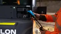 DEVELON DX23E-7: il miniescavatore elettrico per l'agricoltura
