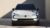 Volvo EX30 (2027) em branco cristal, teto de pedra preta de 22 polegadas