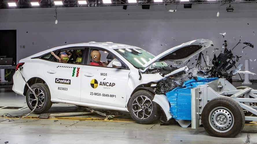 Ces deux véhicules ont obtenu une note de zéro étoile aux crash-tests