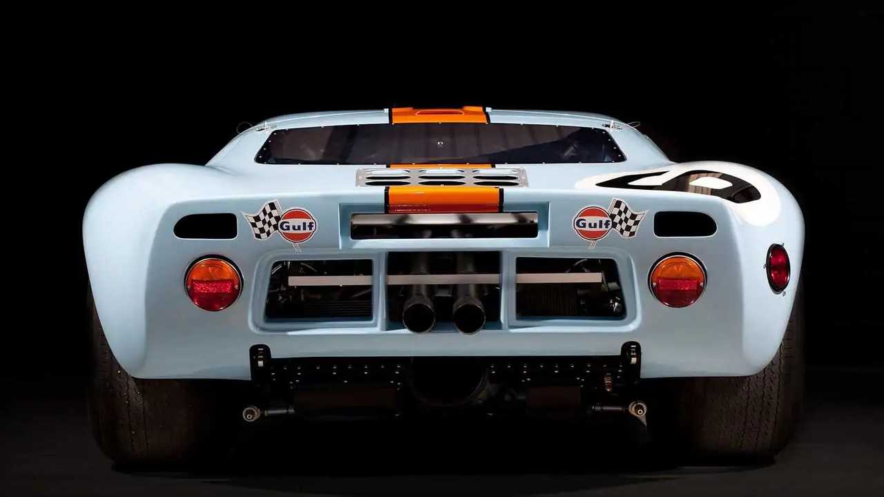 Ford GT40 P/1075 réplica
