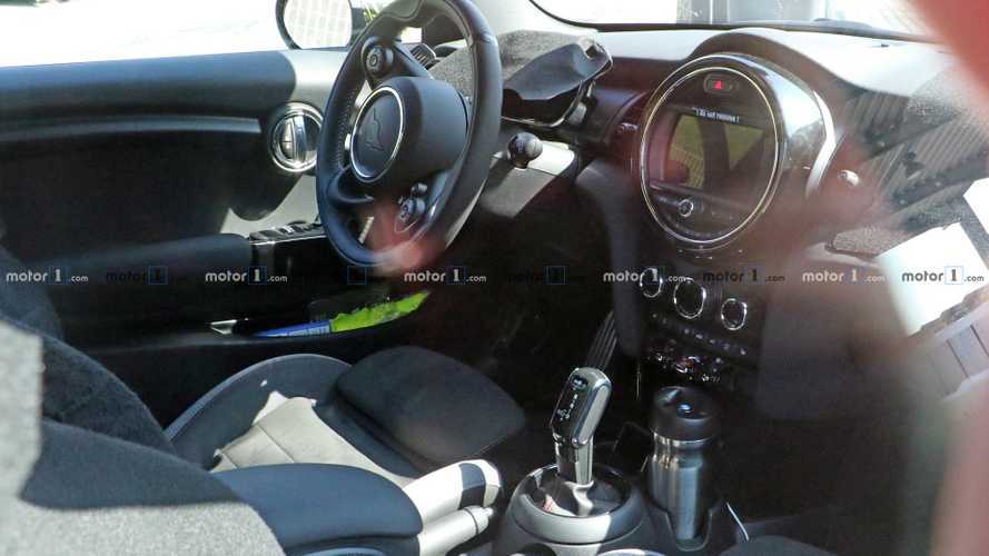 MINI Cooper JCW GP'nin kabini görüntülendi