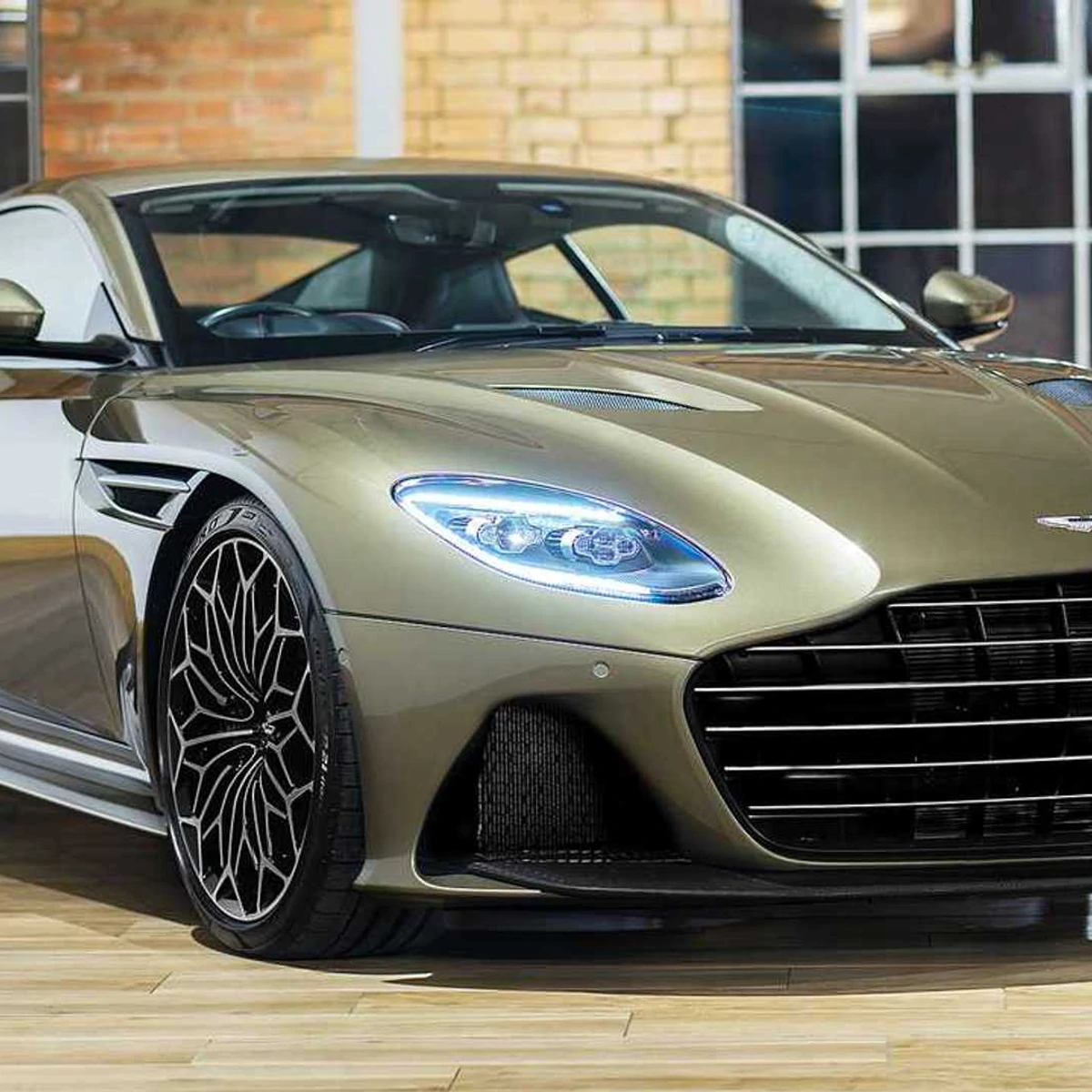 2019 Aston Martin DBS Superleggera Gets James Bond Special Edition
