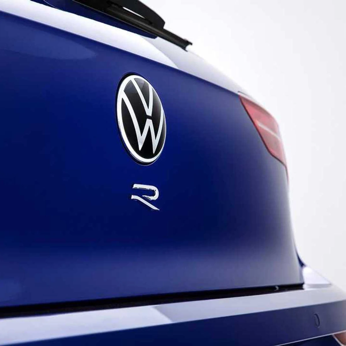 Volkswagen R Logo All Volkswagen New R Emblem Black / Chrome Logo