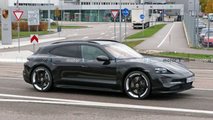 Porsche Taycan Cross Turismo (2021) praktisch ungetarnt
