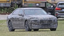 BMW i7 spy photo