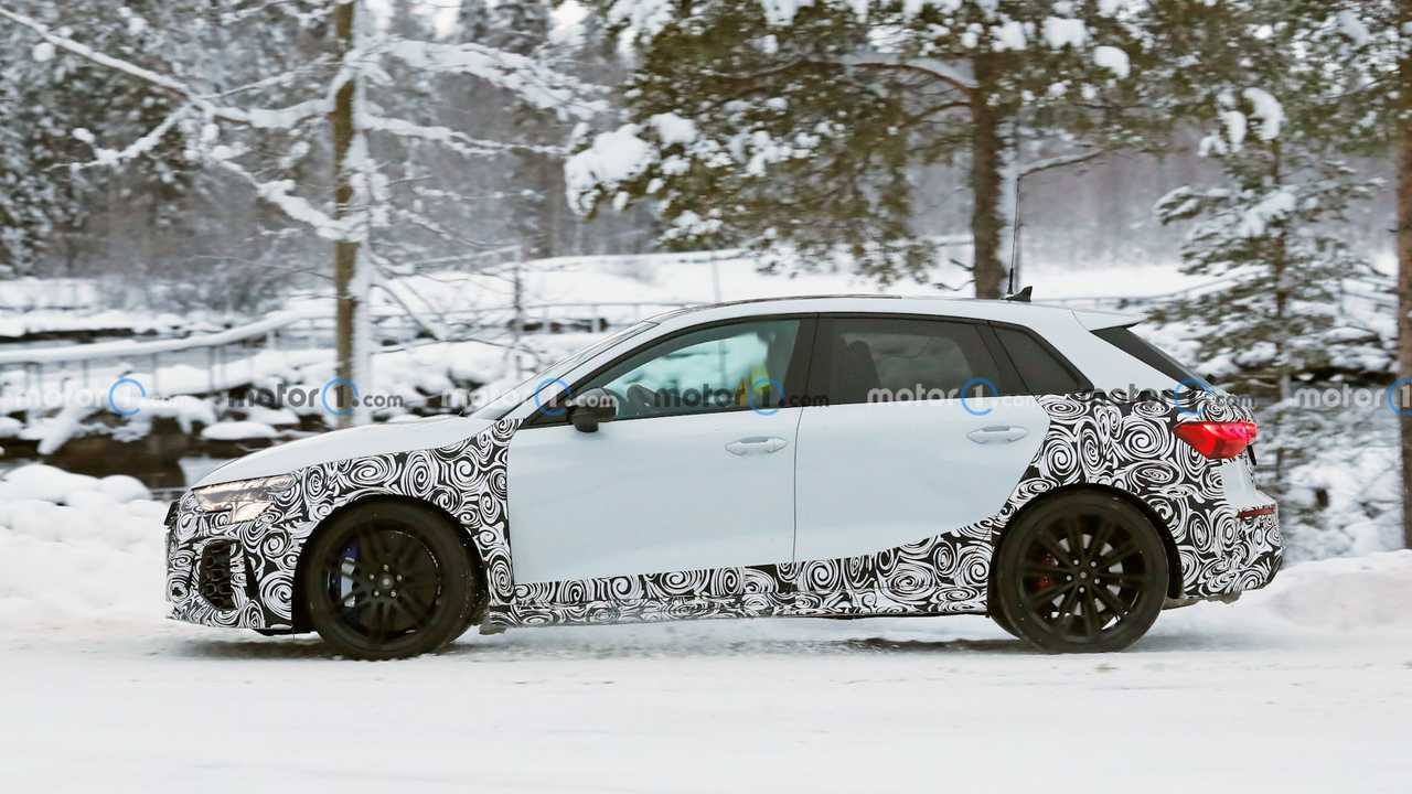 Nuove foto Audi RS3 Sportback Spy