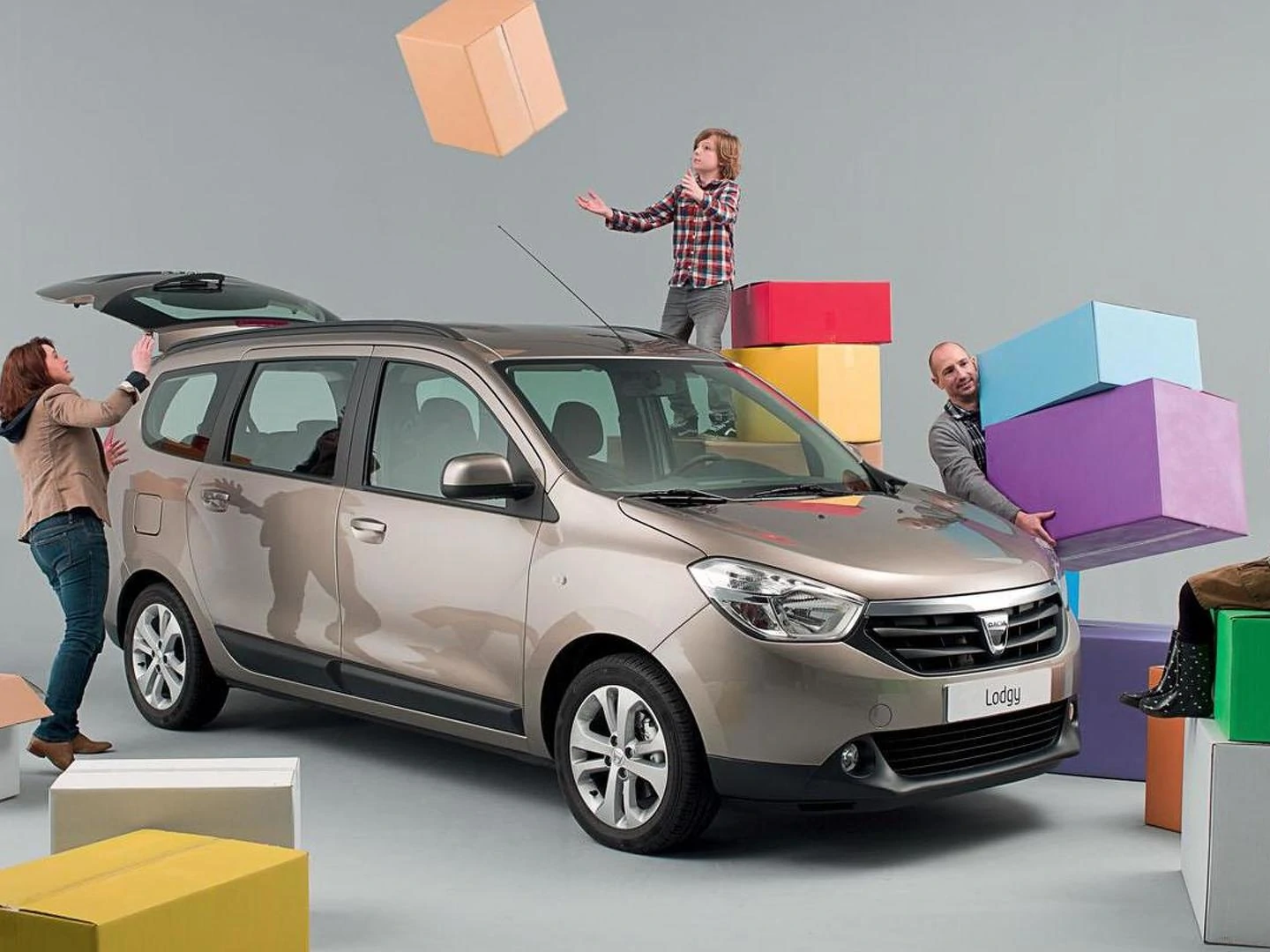 Dacia Lodgy Starts At 9 900 Euros In France