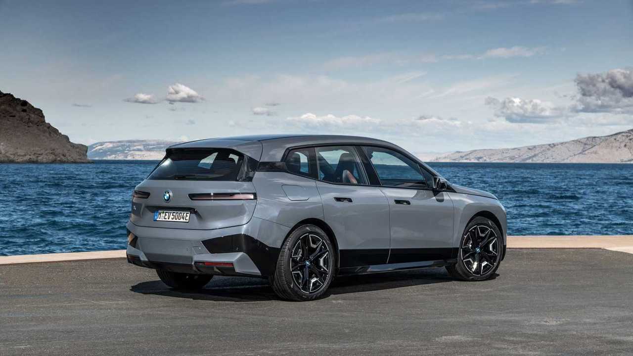 BMW iX xDrive50 (2021)