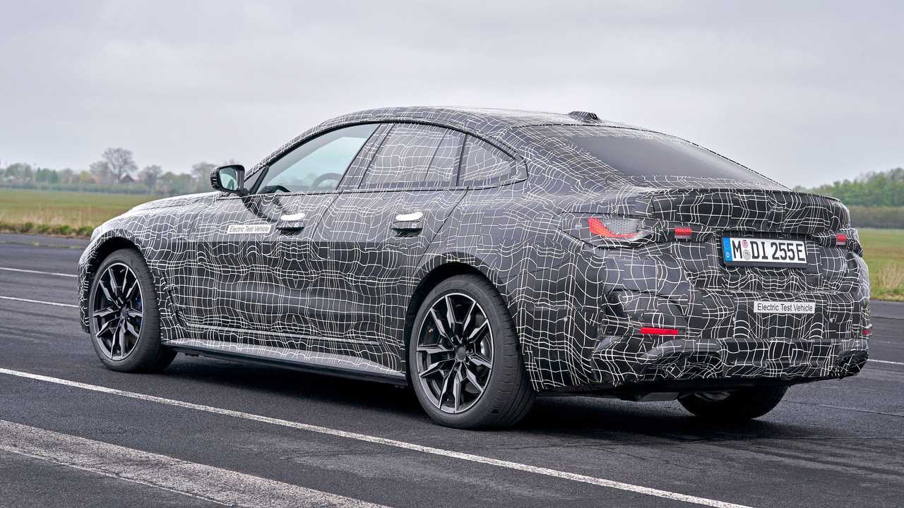 BMW i4 eDrive40 (2021) PreDrive