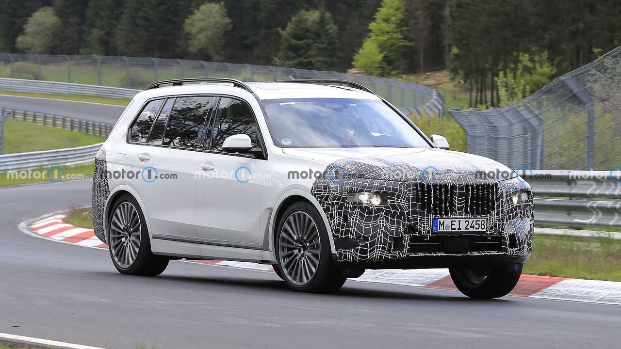 Обновленный BMW X7 на Нюрбургринге
