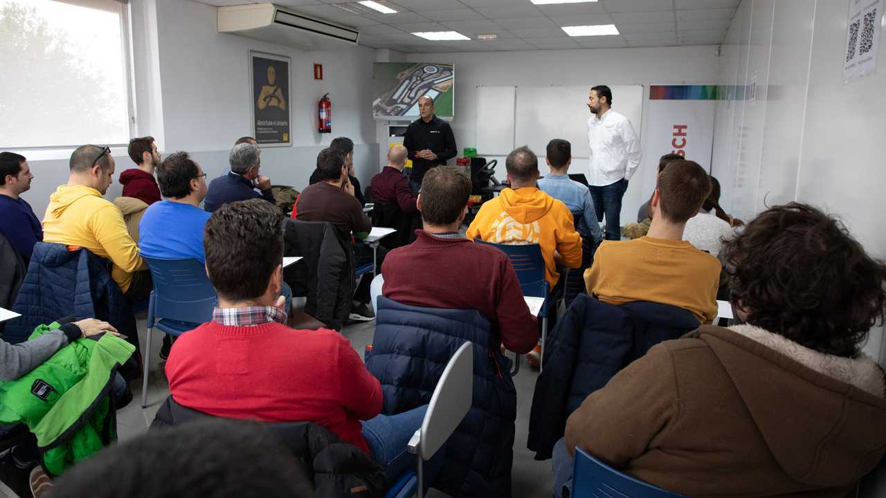 II Curso de Conducción y Nuevas Tecnologías BOSCH