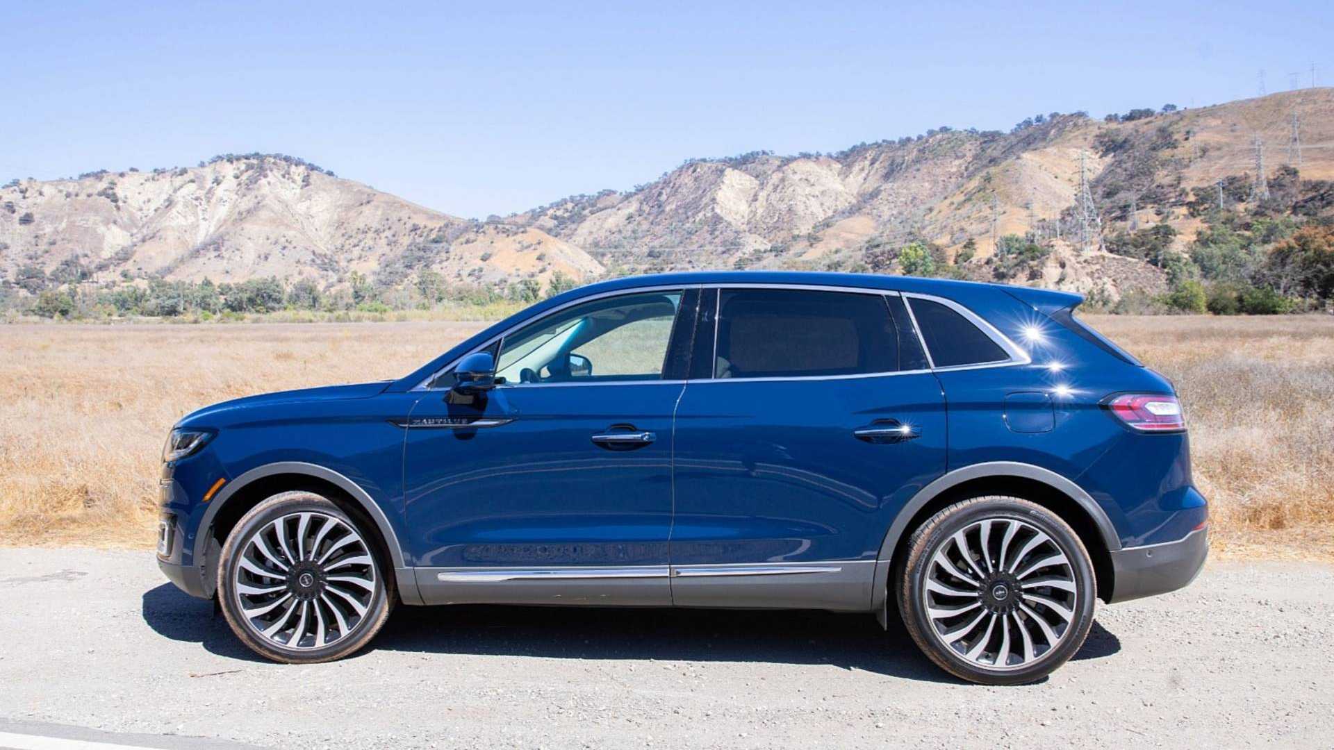 https://cdn.motor1.com/images/mgl/9w6e0/s1/2019-lincoln-nautilus-first-drive.jpg 2019-lincoln-nautilus-first-drive