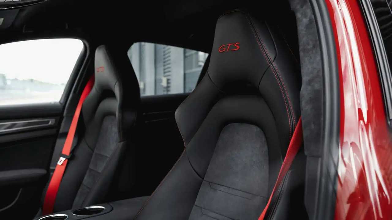 2018 Porsche Panamera GTS