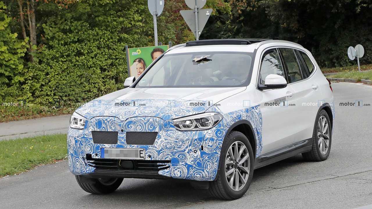 BMW iX3 photos espion