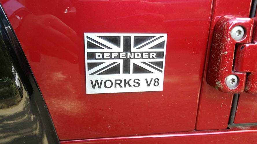 Land Rover Defender Works V8