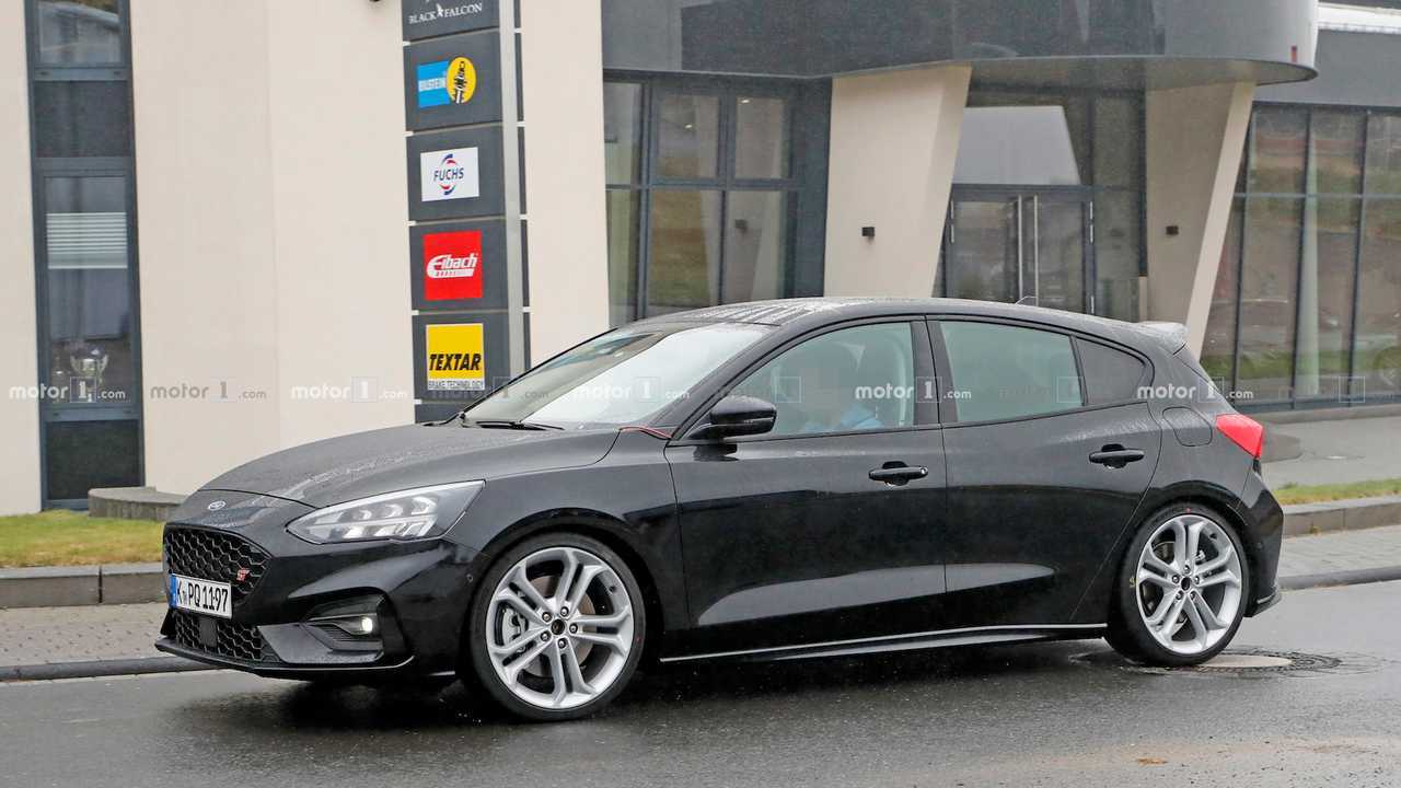 Ford Focus ST Spied