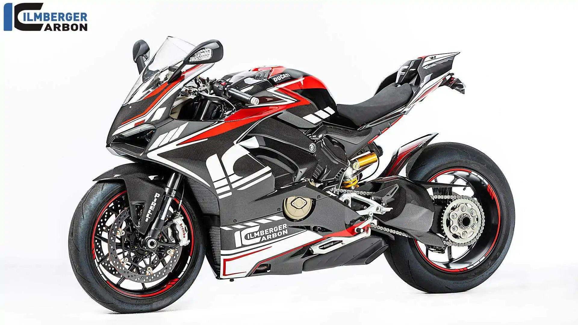 Ilmberger PANIGALE V4S 20-23 フロントフェアリング（艶あり）VEO.003.DV4RG.K Ilmberger Carbon Gives Ducati Panigale V4 Carbon Treatment