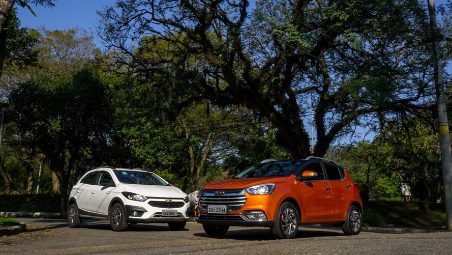 Comparativo JAC T40 x Chevrolet Onix Activ