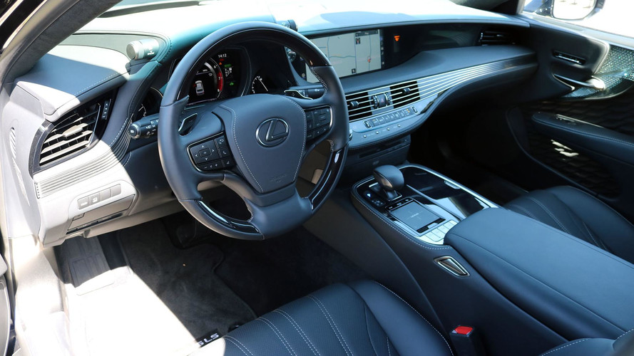 2018 Lexus LS 500h: Review
