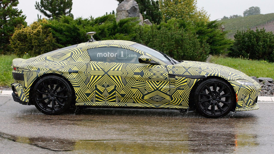 Aston Martin Vantage 2018 fotos espía