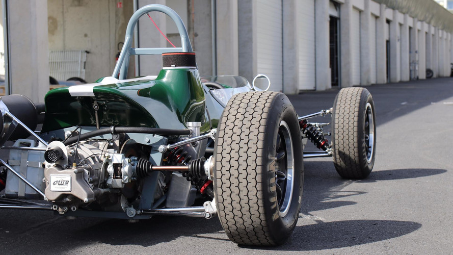 Classic Racing School