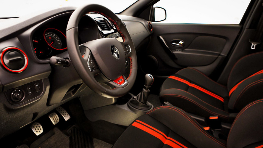 Comparativo Fiat Argo HGT x Renault Sandero RS