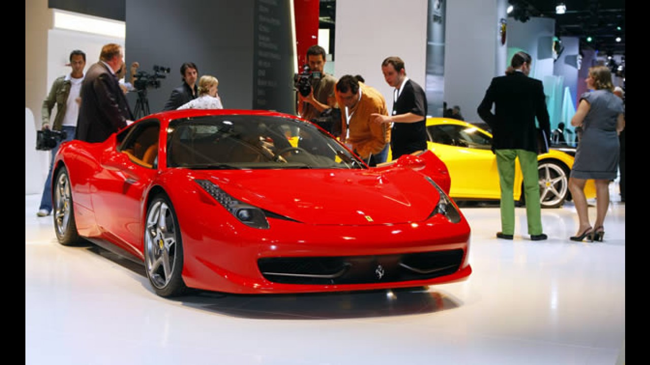 Salão de Frankfurt: Nova Ferrari 458 Italia - Veja fotos em alta resolução da apresentação oficial