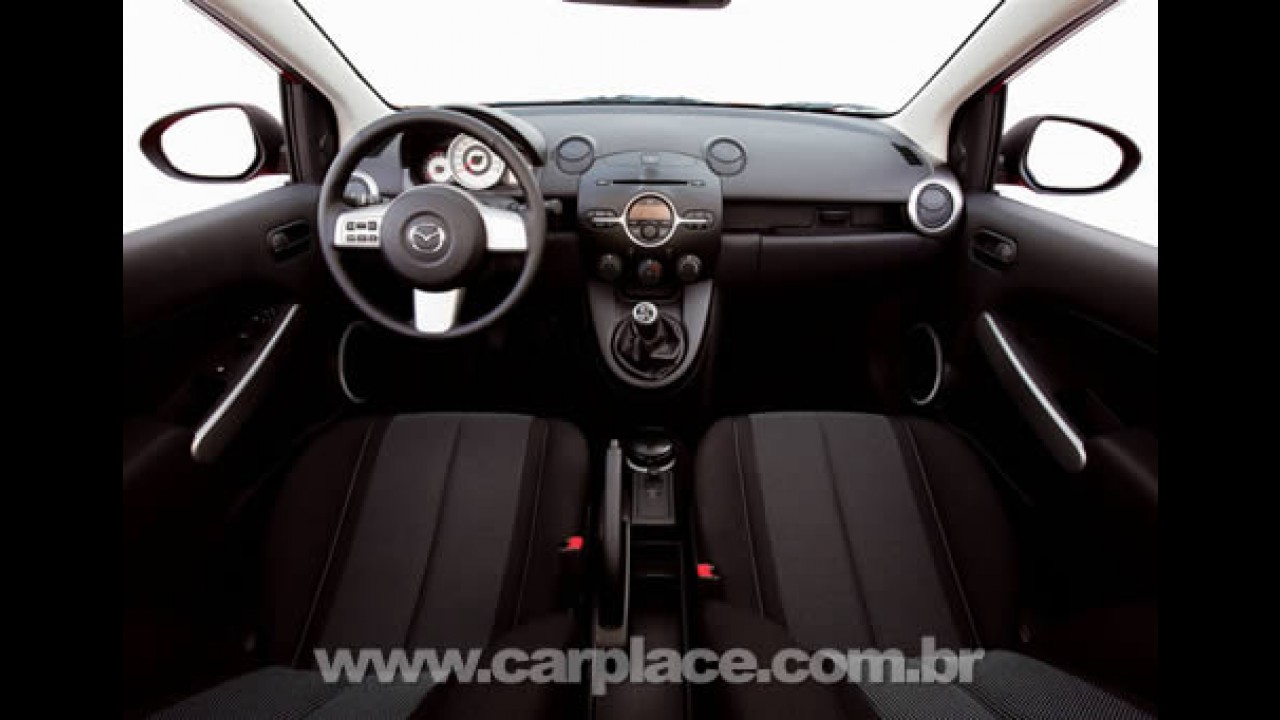 Novo Mazda2 de 3 portas será apresentado no Salão de Genebra